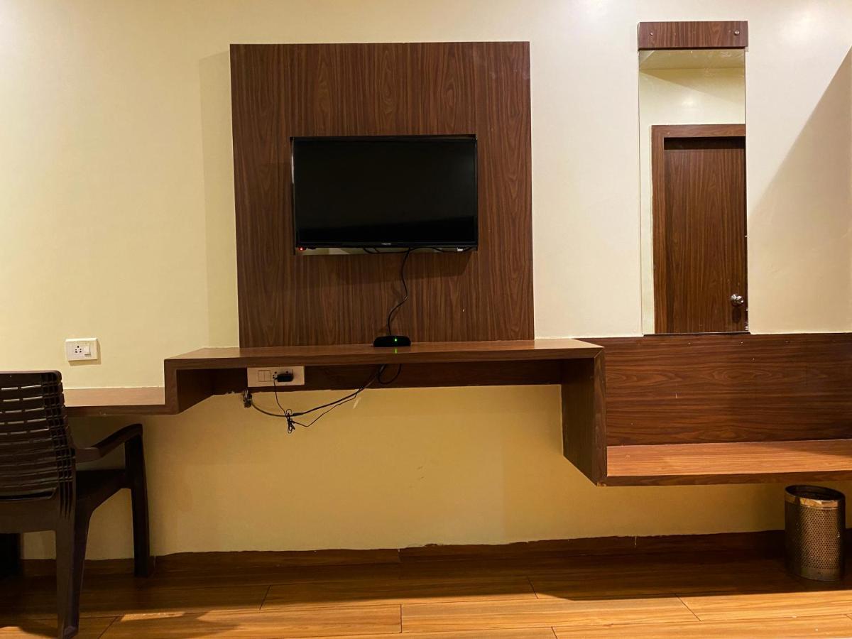 Hotel Pearl'S Bkc Inn- Near Trade Centre, Visa Consulate Mumbai Exterior foto